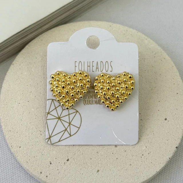 BRINCO FOLHEADO DOURADO CORAÇÃO Atacado