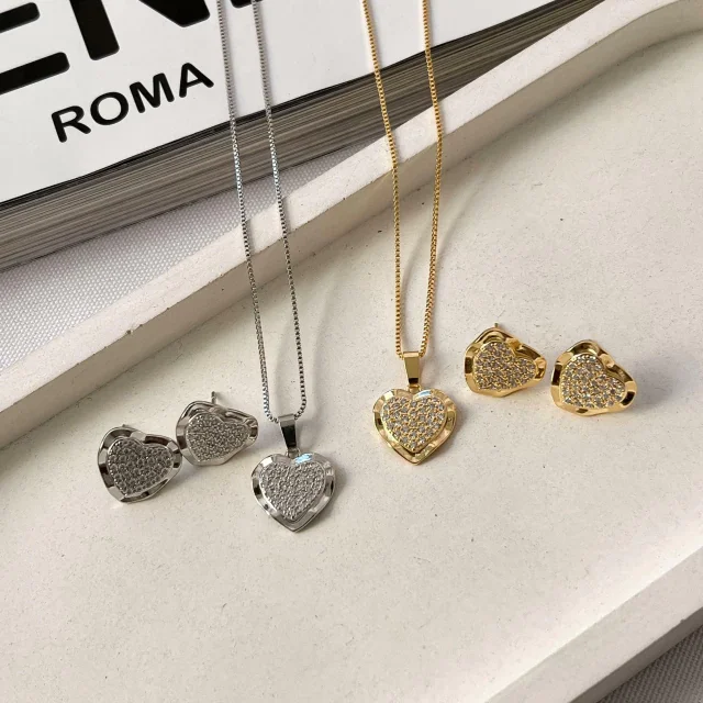 CONJUNTO CORAÇÃO CRAVEJADO Atacado